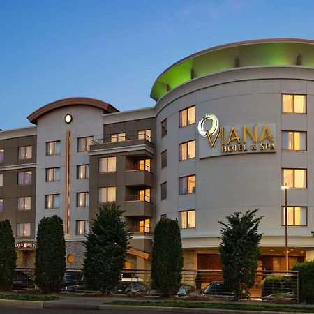 Viana Hotel And Spa, Trademark Collection By Wyndham Westbury Bagian luar foto