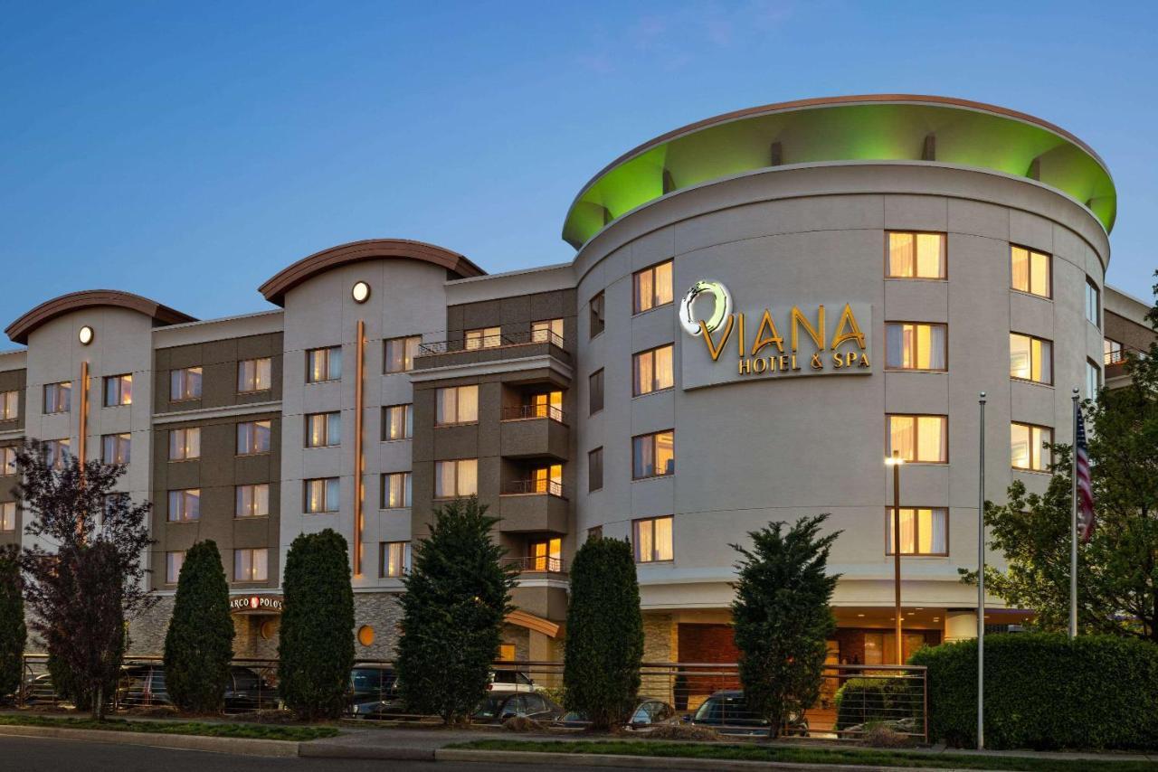 Viana Hotel And Spa, Trademark Collection By Wyndham Westbury Bagian luar foto