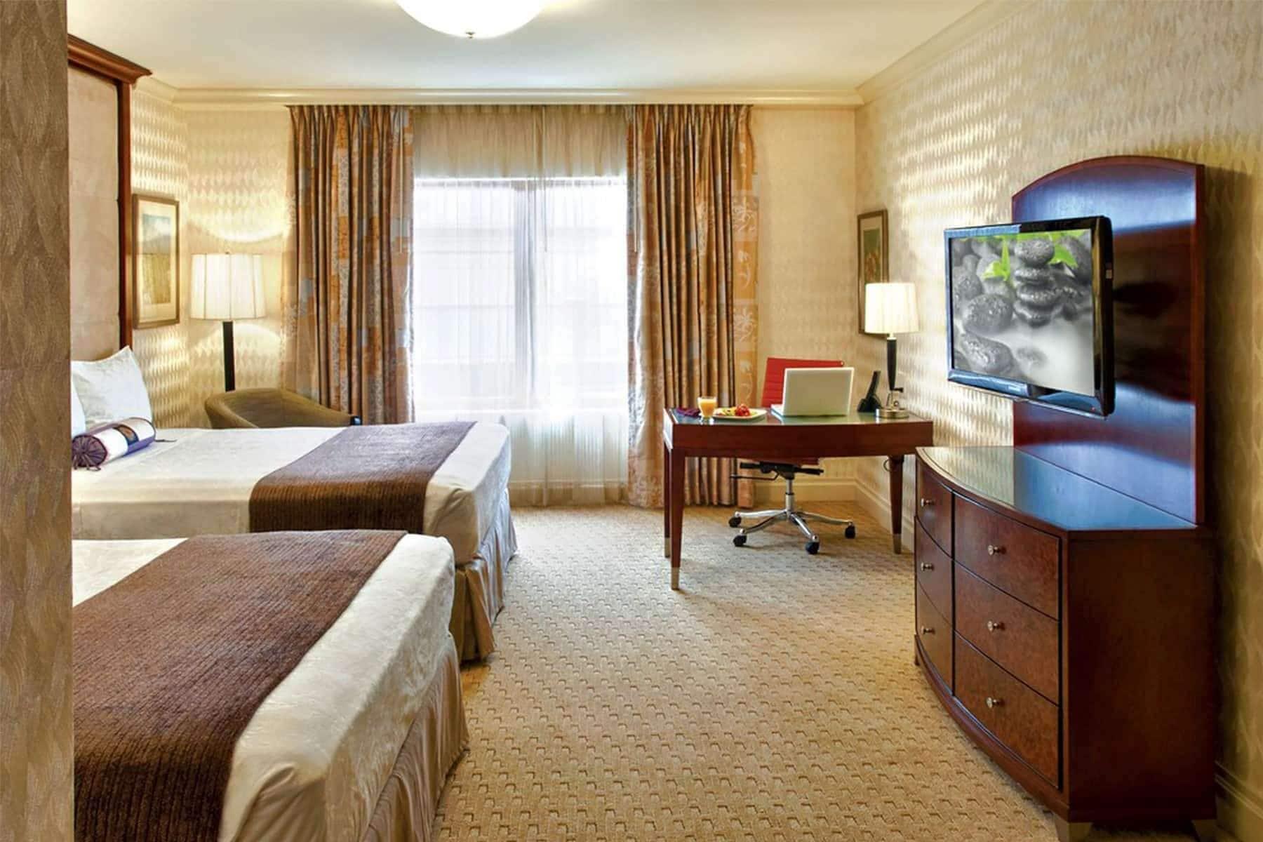 Viana Hotel And Spa, Trademark Collection By Wyndham Westbury Bagian luar foto