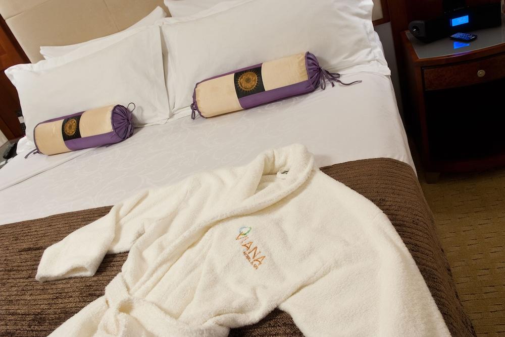 Viana Hotel And Spa, Trademark Collection By Wyndham Westbury Bagian luar foto