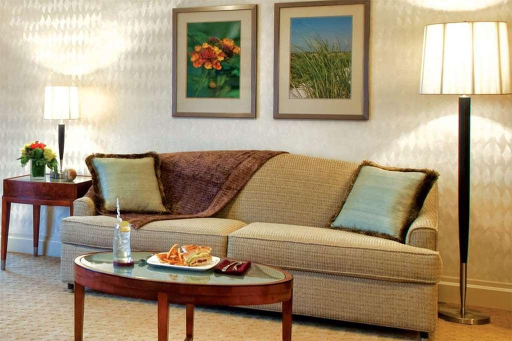 Viana Hotel And Spa, Trademark Collection By Wyndham Westbury Ruang foto